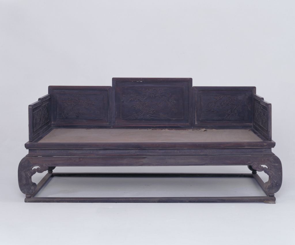 图片[1]-Redwood carved bed with three patterns-China Archive